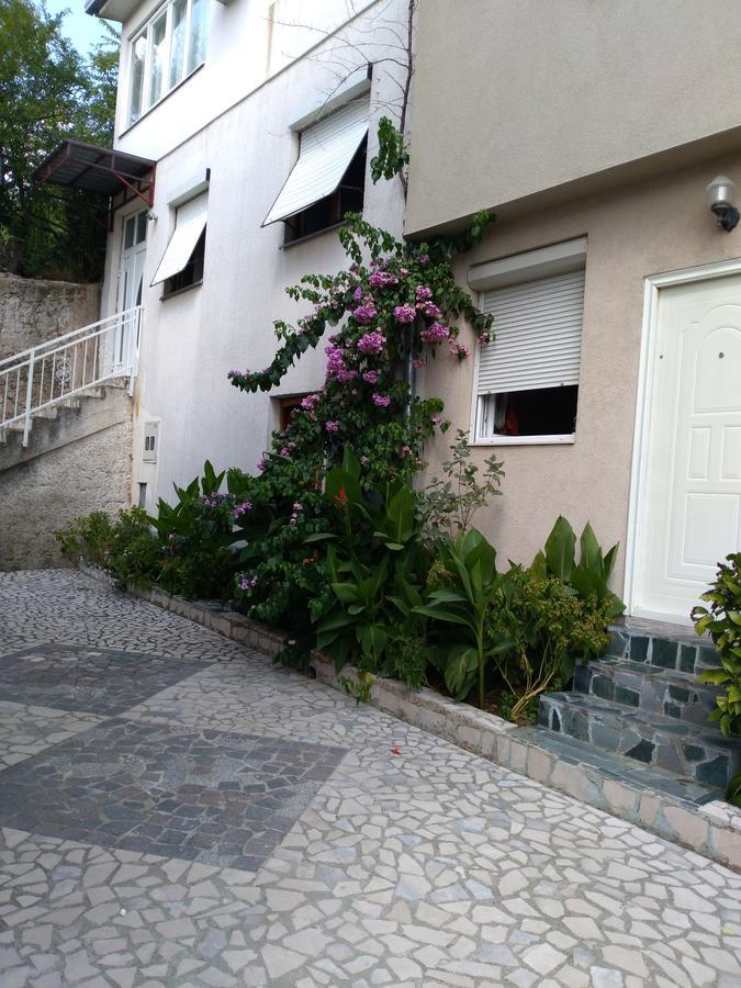 Apartment Beautiful Holiday موستار المظهر الخارجي الصورة